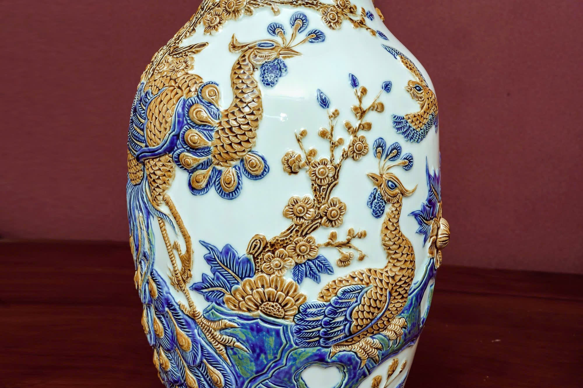 Heritage T&T Tall Peach Prosperity Vase Tâm An Height 56.5 cm (22.2 in) – 1 Pair – Bat Trang Handmade Vietnam